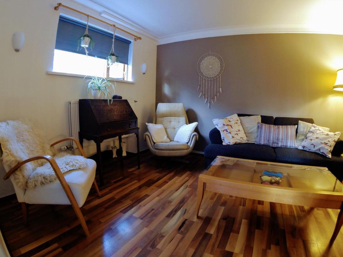 Skjolbraut - Cozy Apartment - Central Location - Free Parking - Close To A Public Swimming Pool And Sky Lagoon Рейкьявик Экстерьер фото
